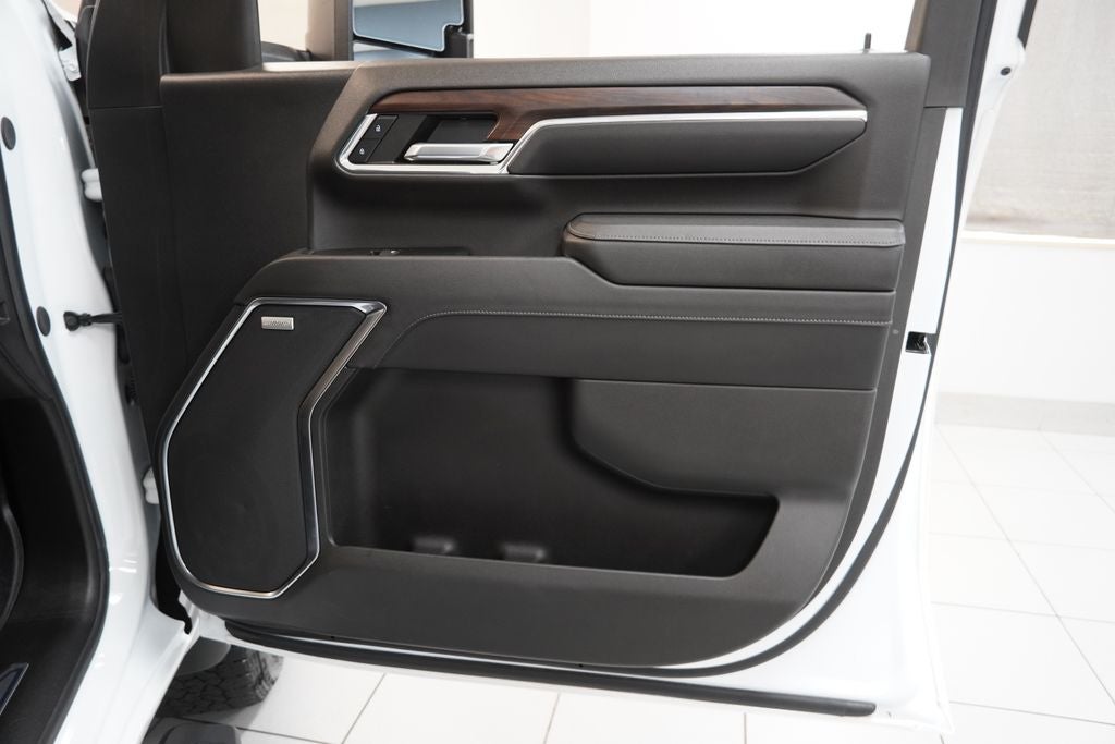 2024 GMC Sierra 3500HD SLT CREW CAB 4X4