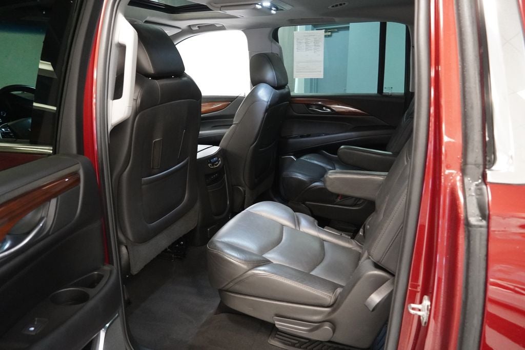 2017 Cadillac Escalade ESV Luxury 4WD