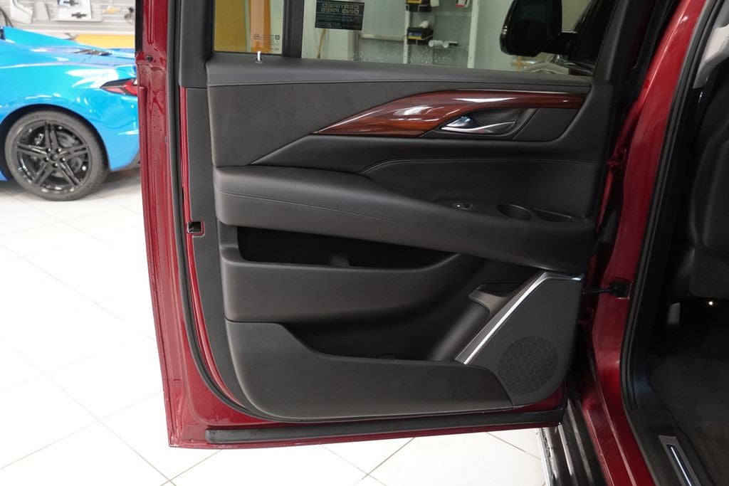 2017 Cadillac Escalade ESV Luxury 4WD