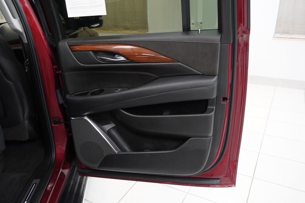 2017 Cadillac Escalade ESV Luxury 4WD
