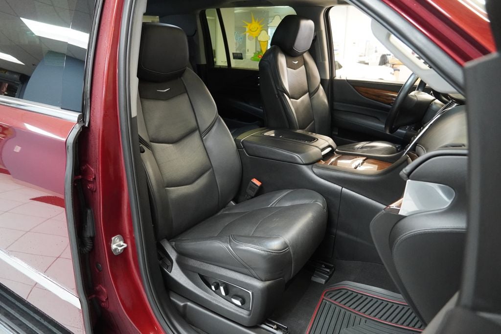 2017 Cadillac Escalade ESV Luxury 4WD