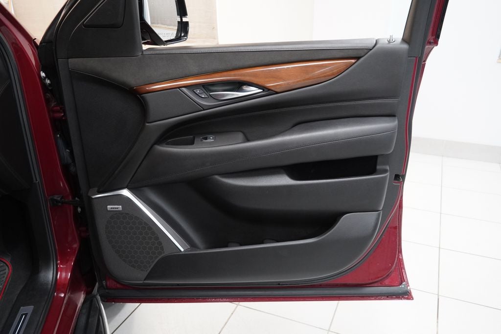 2017 Cadillac Escalade ESV Luxury 4WD