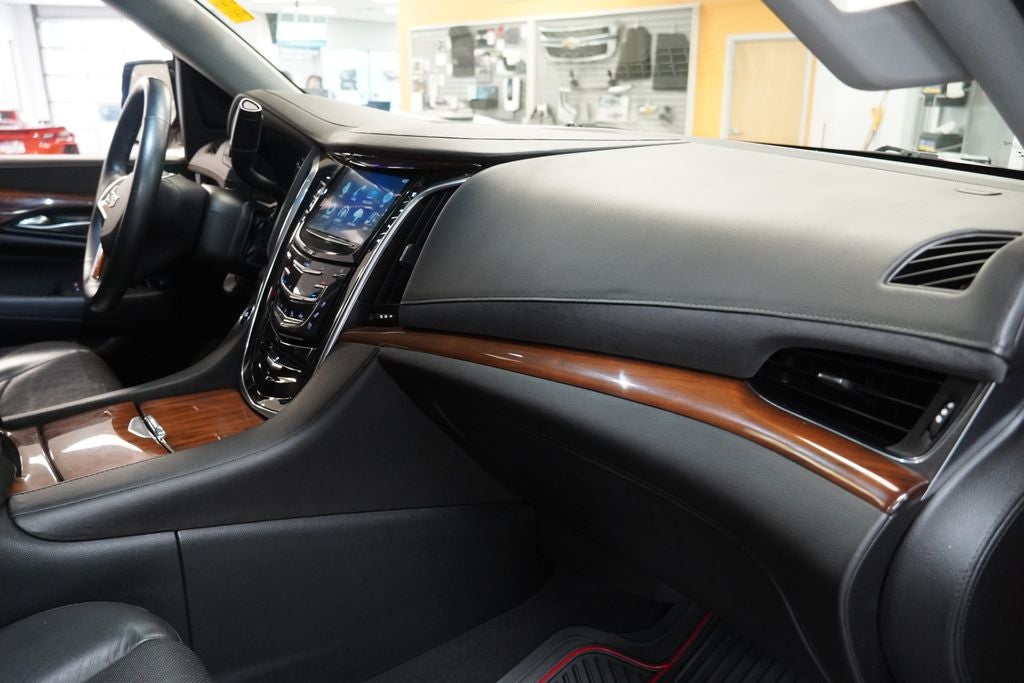 2017 Cadillac Escalade ESV Luxury 4WD