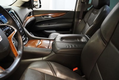 2017 Cadillac Escalade ESV Luxury 4WD