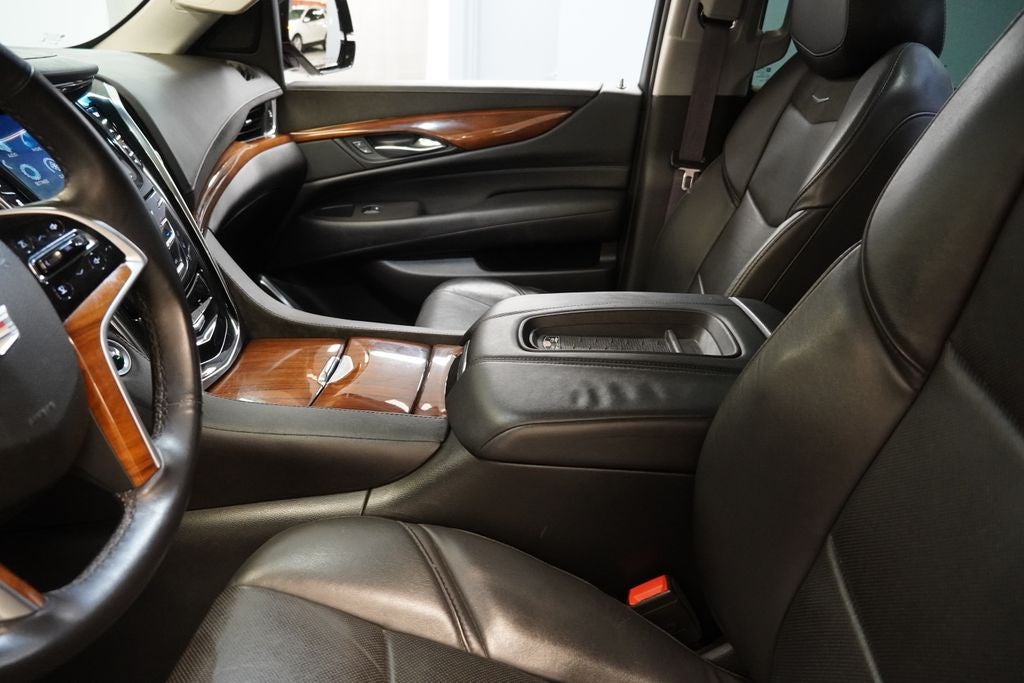 2017 Cadillac Escalade ESV Luxury 4WD