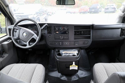2025 Chevrolet Express 3500 Work Van Cutaway