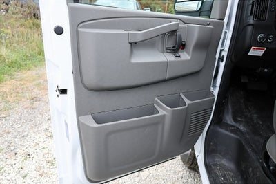 2025 Chevrolet Express 3500 Work Van Cutaway