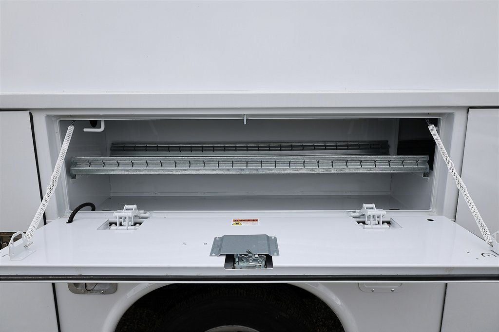 2025 Chevrolet Express 3500 Work Van Cutaway