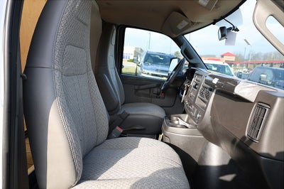 2025 Chevrolet Express 3500 Work Van Cutaway
