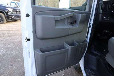 2025 Chevrolet Express 3500 Work Van Cutaway