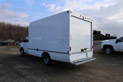 2025 Chevrolet Express 3500 Work Van Cutaway