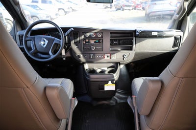 2025 Chevrolet Express 3500 Work Van Cutaway