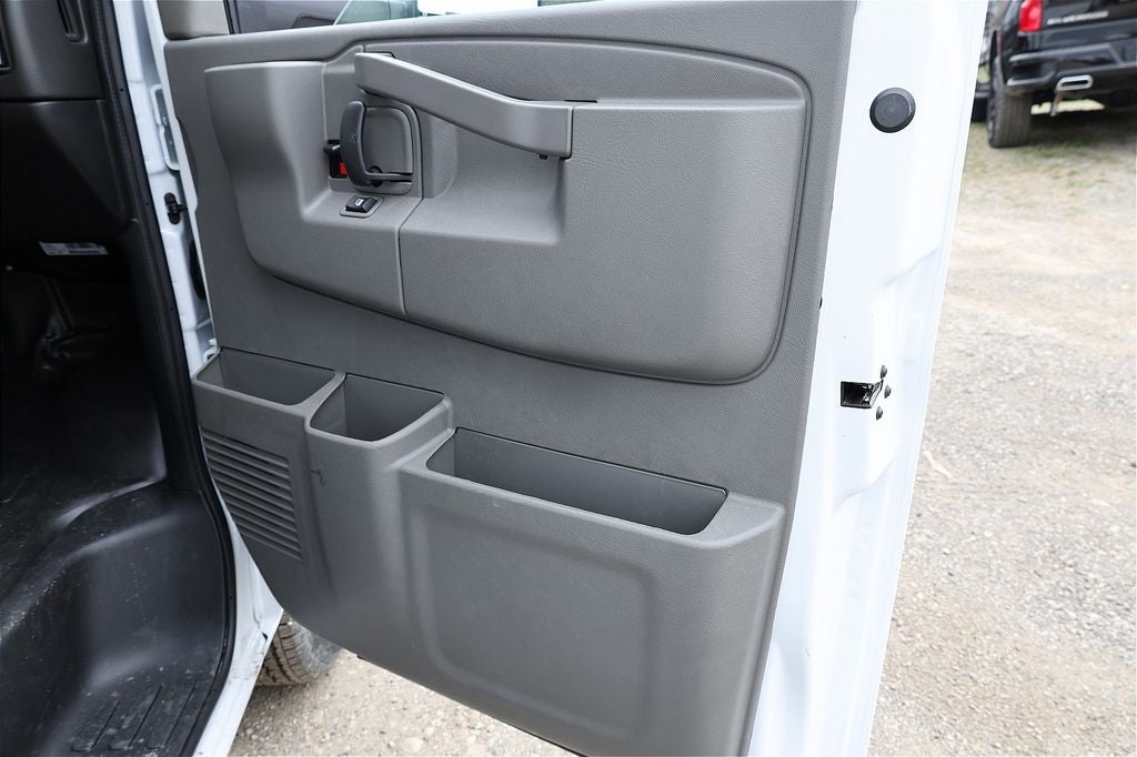 2026 Chevrolet Express 3500 Work Van Cutaway