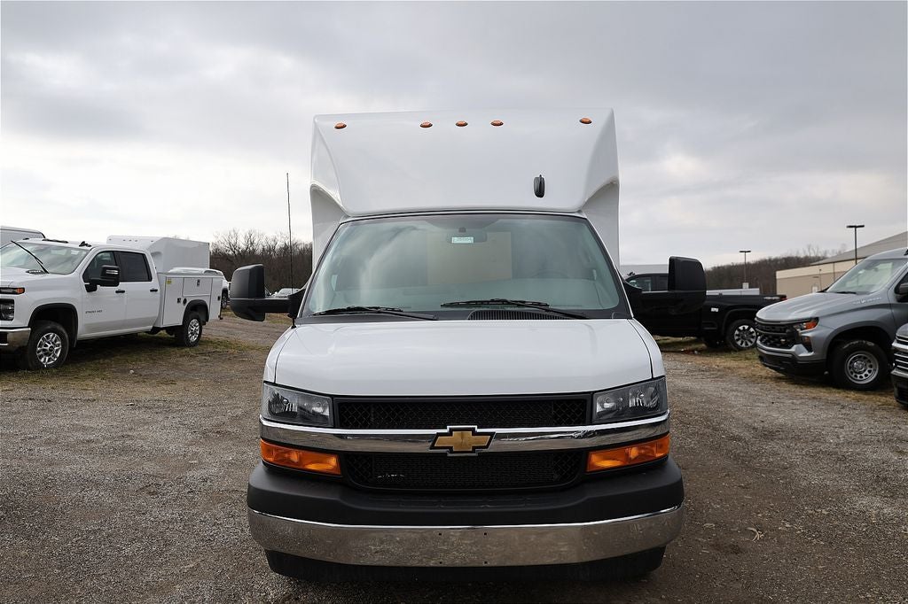 2026 Chevrolet Express 3500 Work Van Cutaway