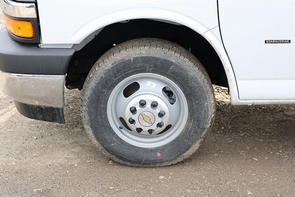 2026 Chevrolet Express 3500 Work Van Cutaway