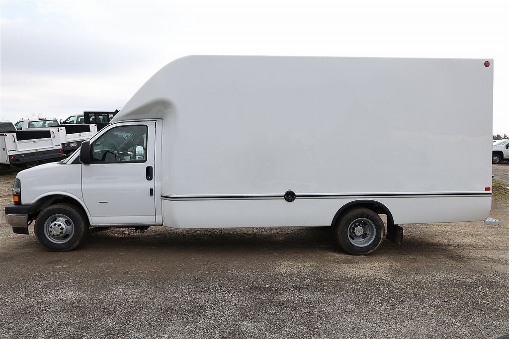 2026 Chevrolet Express 3500 Work Van Cutaway