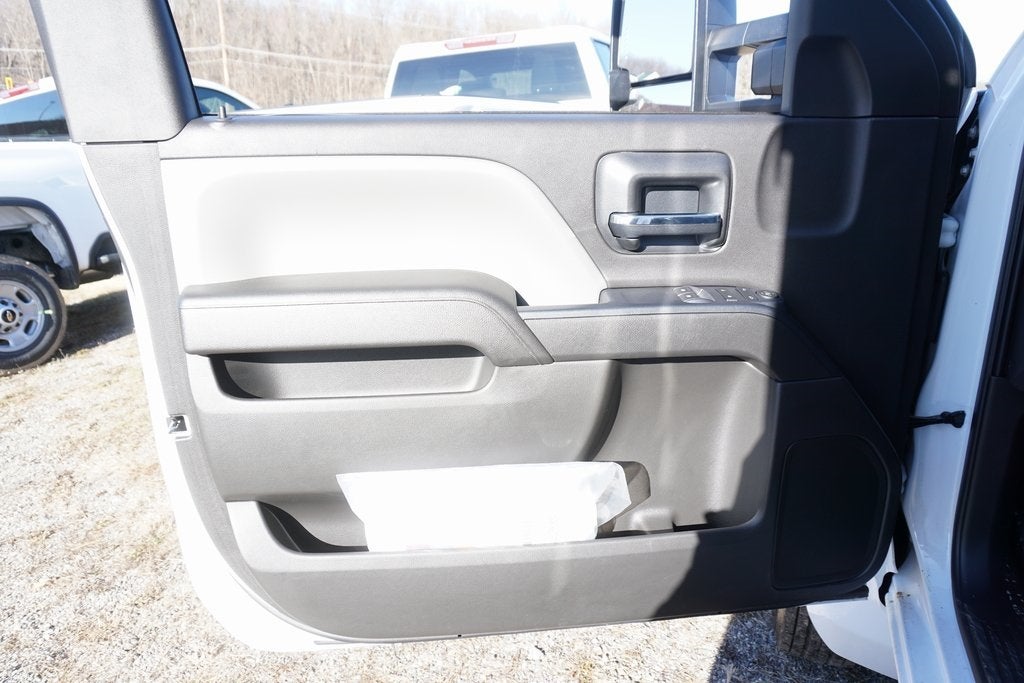 2023 Chevrolet Silverado 4500HD Work Truck