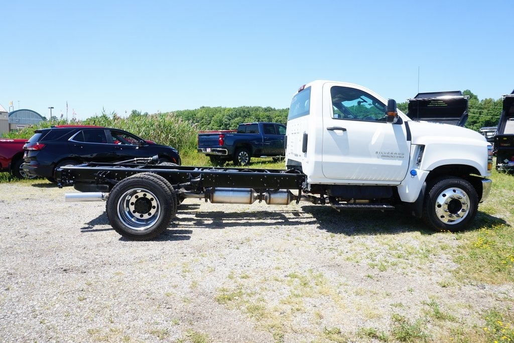 2024 Chevrolet Silverado 6500HD Work Truck