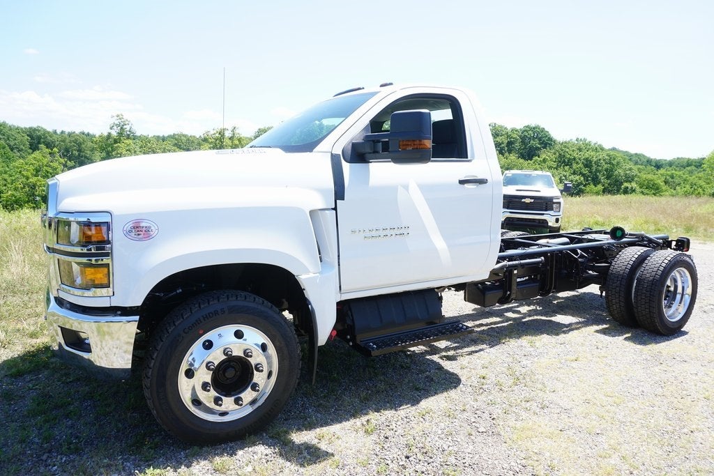 2024 Chevrolet Silverado 6500HD Work Truck