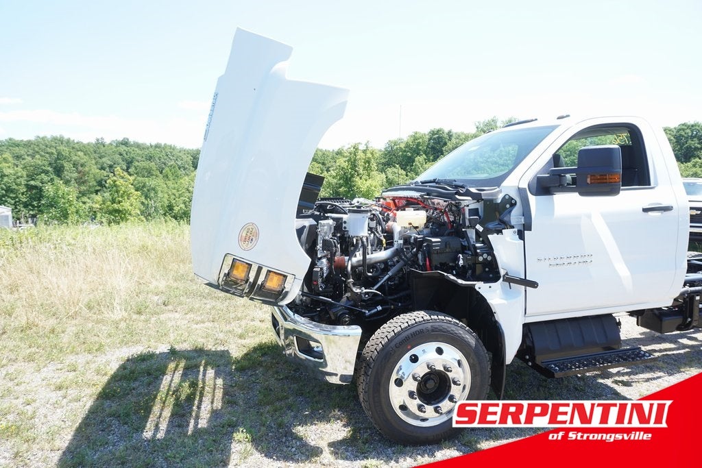 2024 Chevrolet Silverado 6500HD Work Truck
