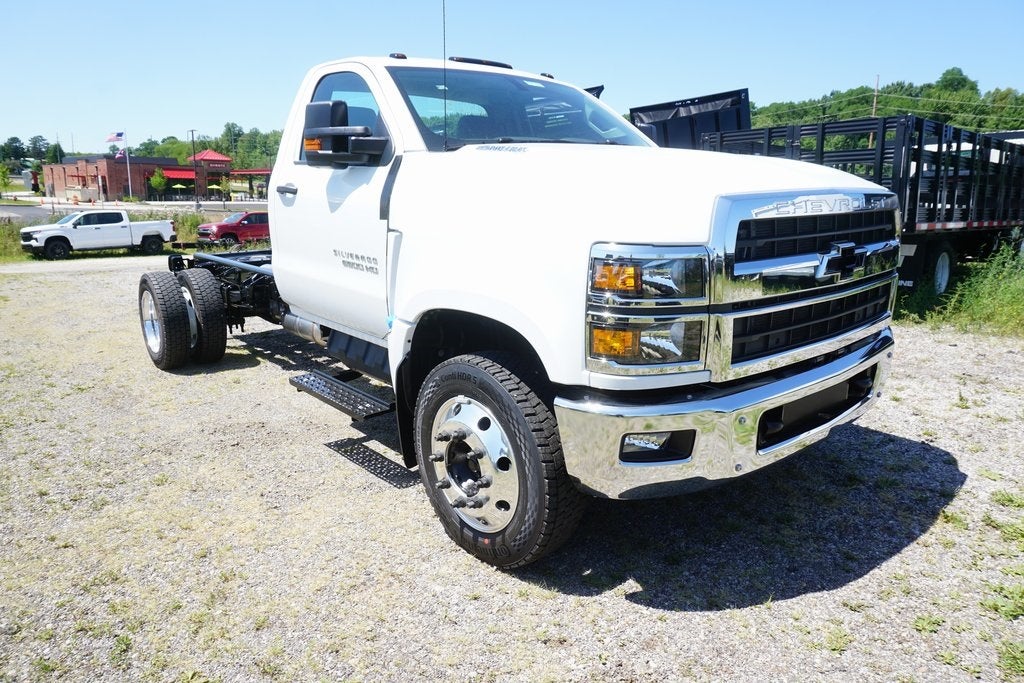 2024 Chevrolet Silverado 6500HD Work Truck