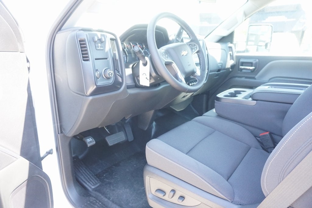 2024 Chevrolet Silverado 6500HD Work Truck