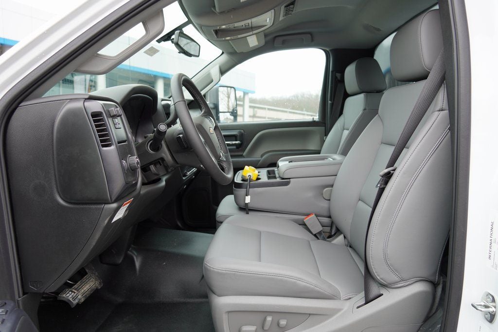 2024 Chevrolet Silverado 6500HD 1WT