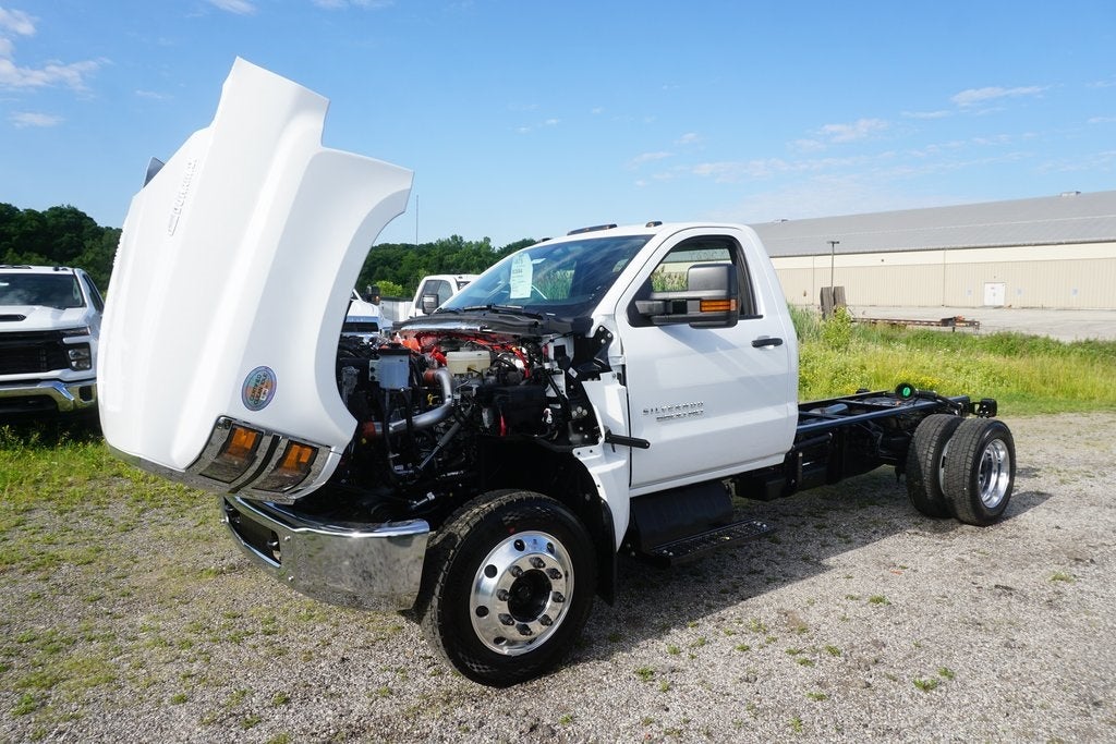 2024 Chevrolet Silverado 6500HD MD