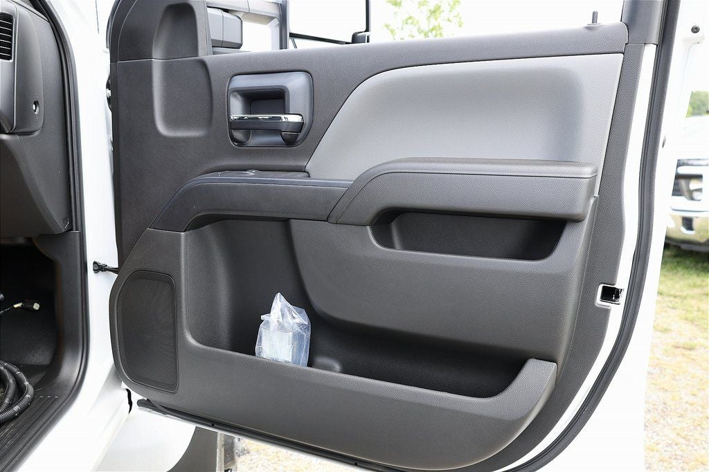 2024 Chevrolet Silverado 5500HD Work Truck