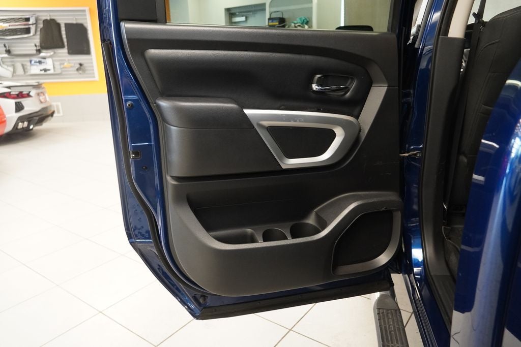 2019 Nissan Titan SV 4WD