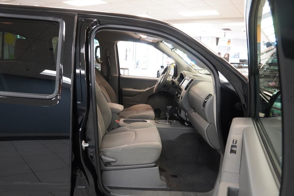 2021 Nissan Frontier SV 4WD CREW CAB