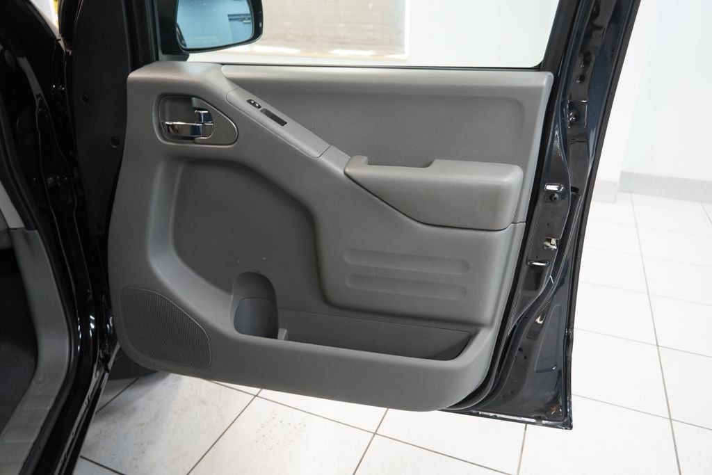 2021 Nissan Frontier SV 4WD CREW CAB