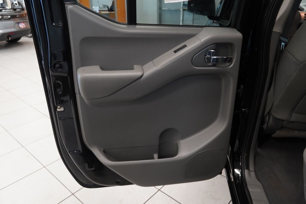 2021 Nissan Frontier SV 4WD CREW CAB