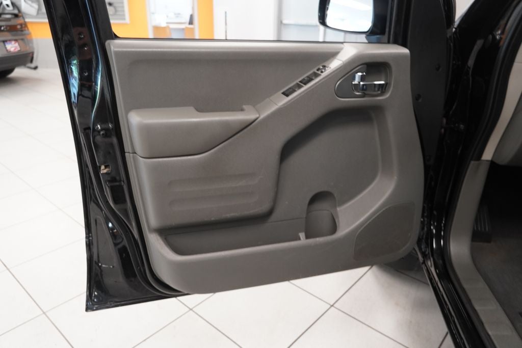 2021 Nissan Frontier SV 4WD CREW CAB