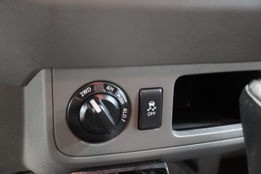 2021 Nissan Frontier SV 4WD CREW CAB