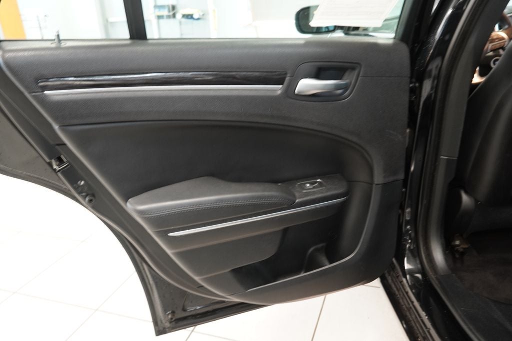 2016 Chrysler 300 Limited AWD