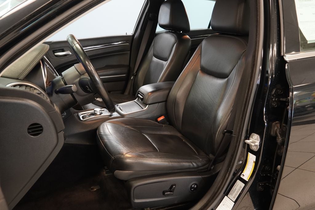 2016 Chrysler 300 Limited AWD
