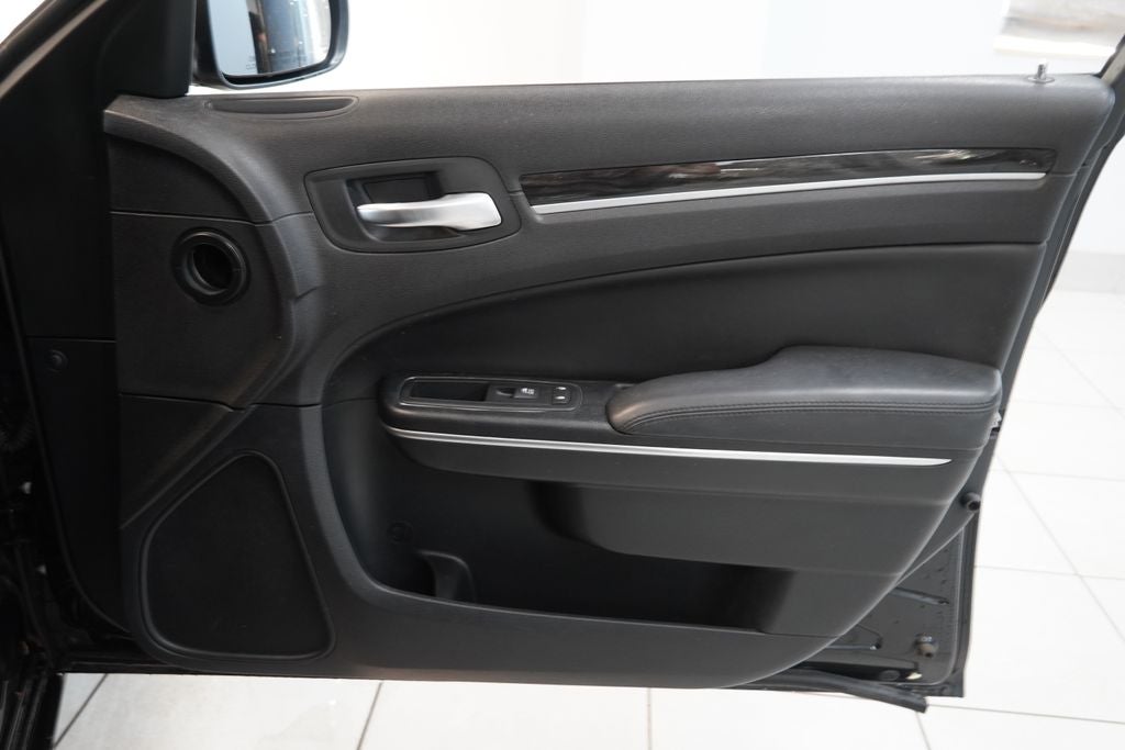 2016 Chrysler 300 Limited AWD