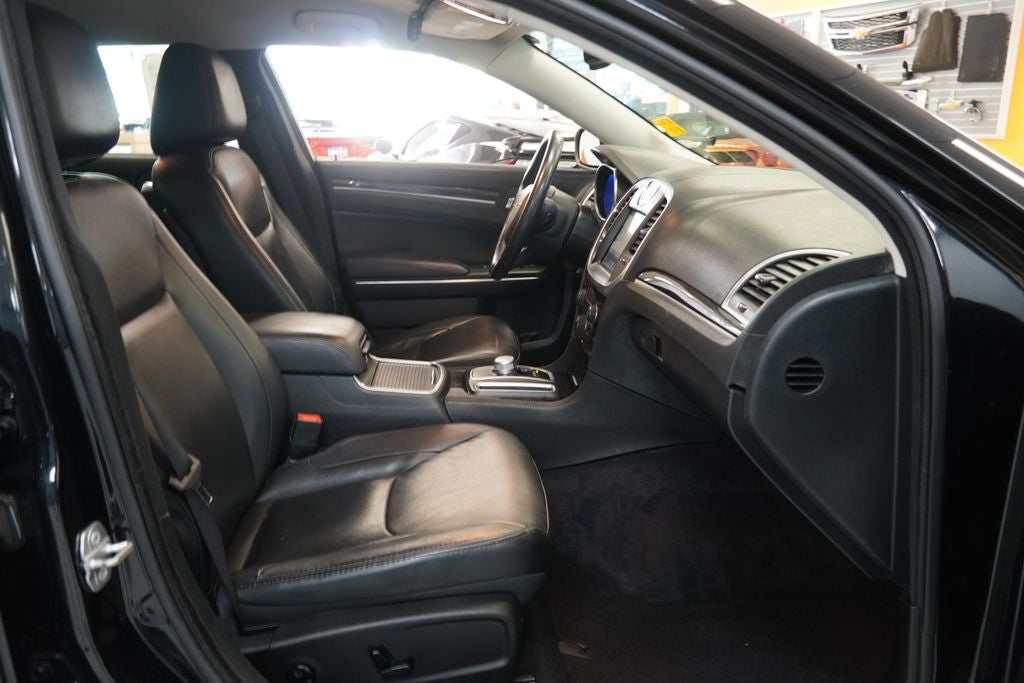 2016 Chrysler 300 Limited AWD