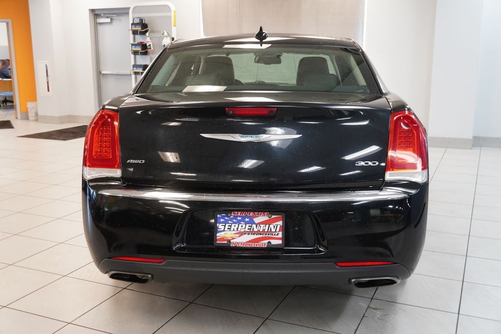 2016 Chrysler 300 Limited AWD