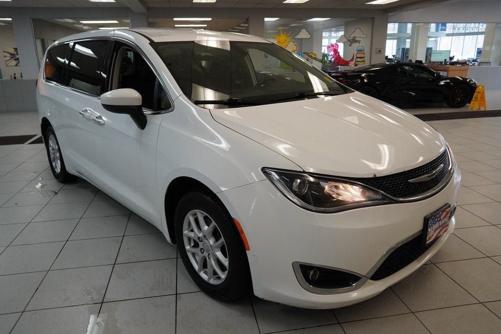 2017 Chrysler Pacifica Touring L