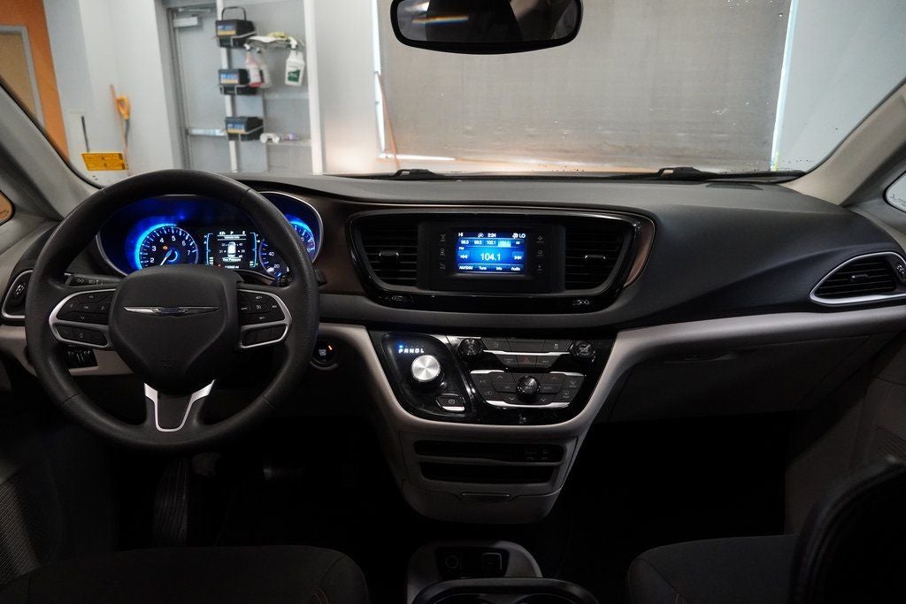 2017 Chrysler Pacifica Touring L