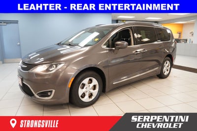 2017 Chrysler Pacifica Touring L Plus