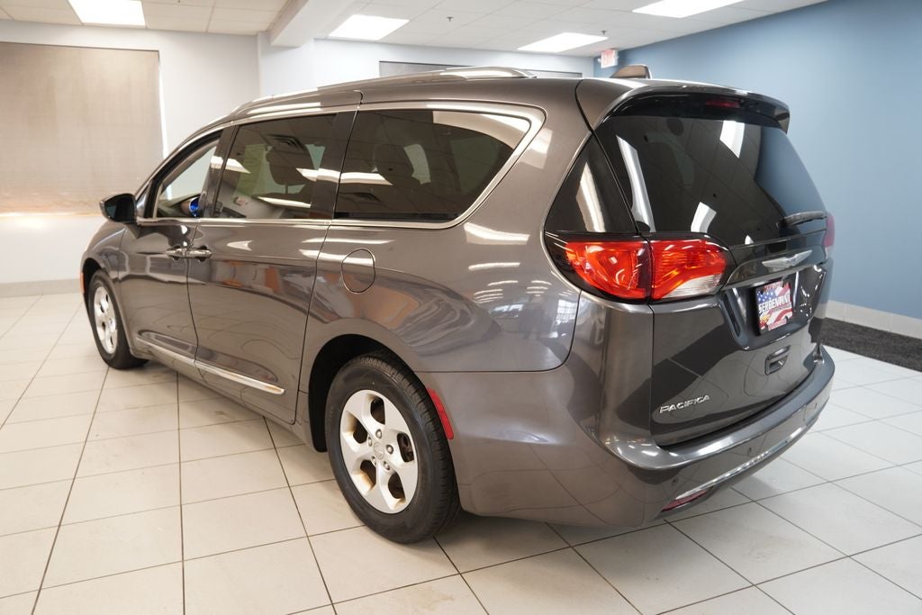 2017 Chrysler Pacifica Touring L Plus