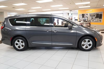 2017 Chrysler Pacifica Touring L Plus