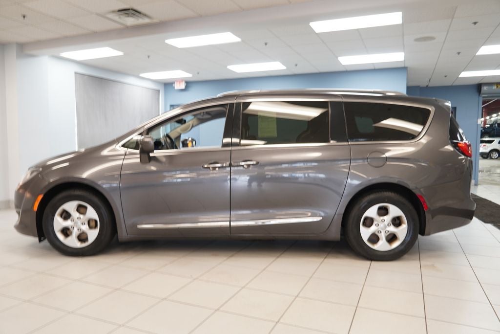 2017 Chrysler Pacifica Touring L Plus