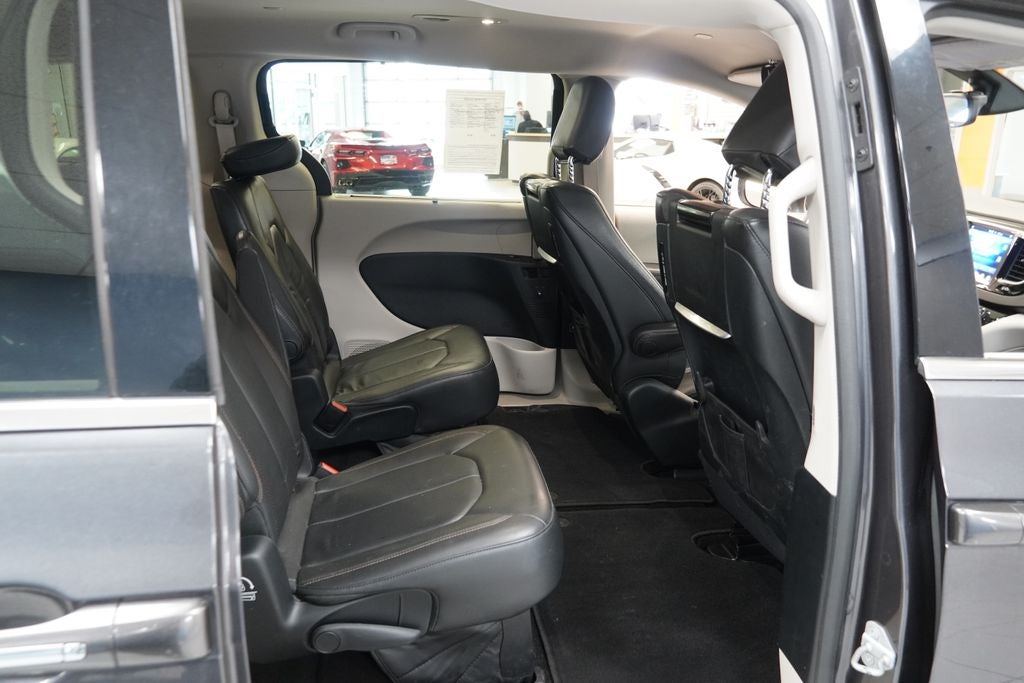 2017 Chrysler Pacifica Touring L Plus