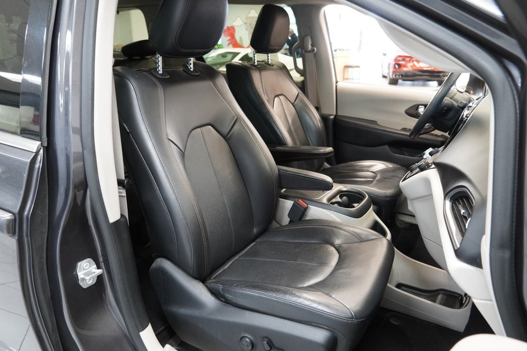 2017 Chrysler Pacifica Touring L Plus