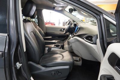 2017 Chrysler Pacifica Touring L Plus