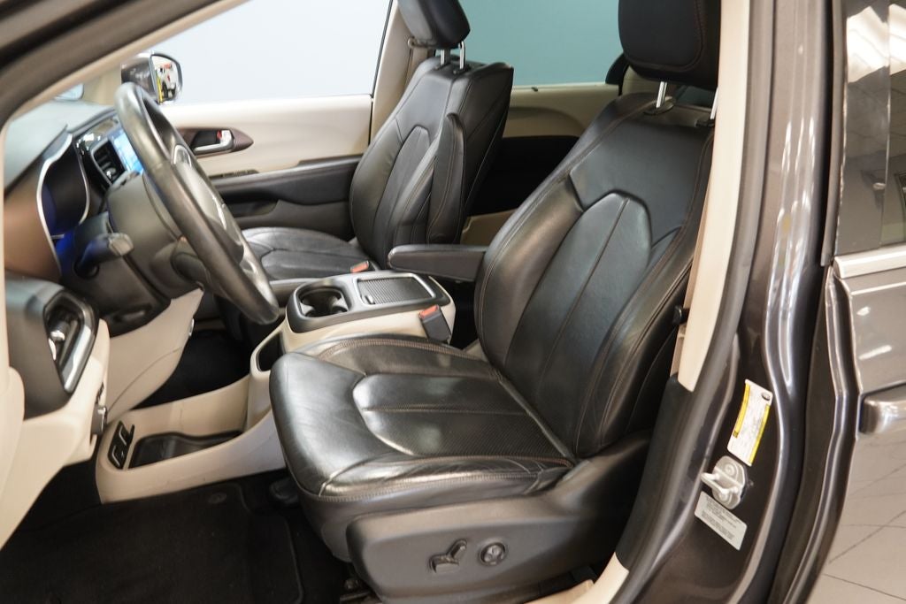 2017 Chrysler Pacifica Touring L Plus